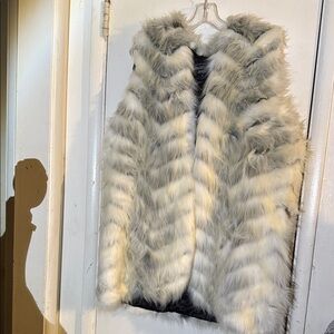 Donna Slayers Fabulous Faux Fur Vest